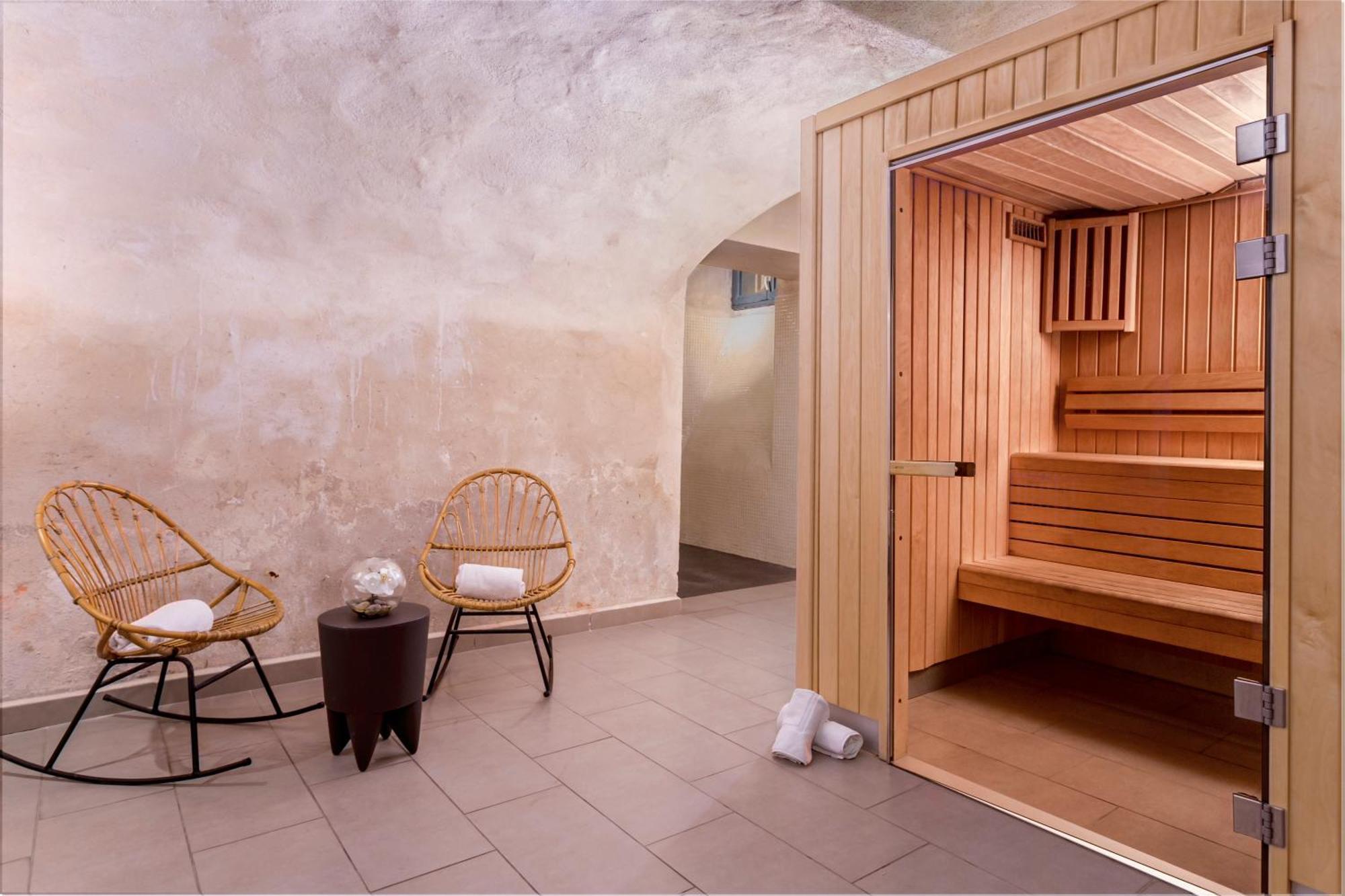 Appart'city Collection Arenes 4*