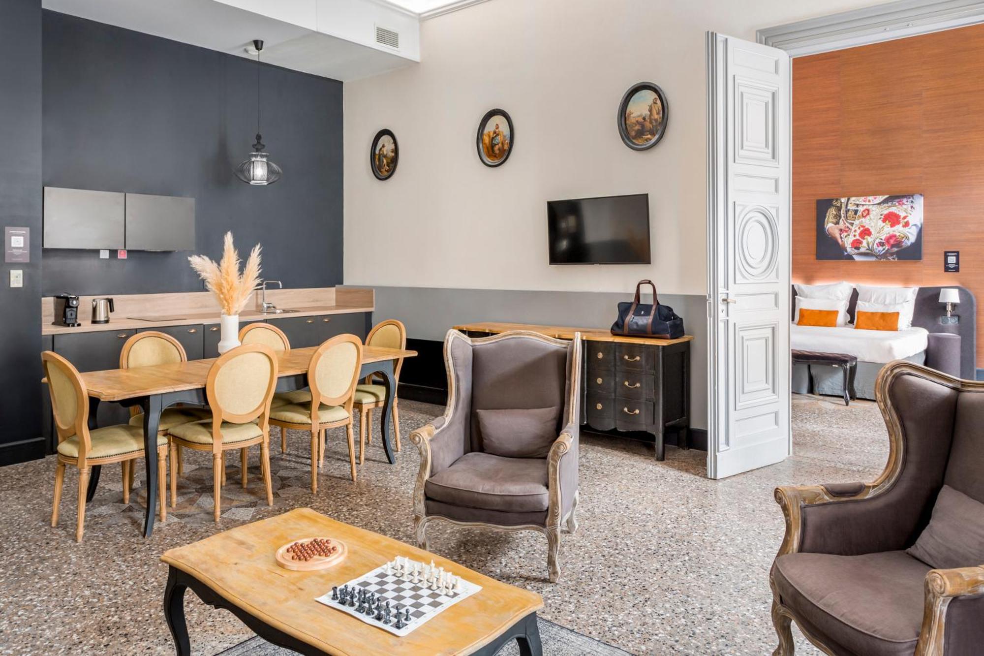 Appart hôtel Appart'city Collection Arenes