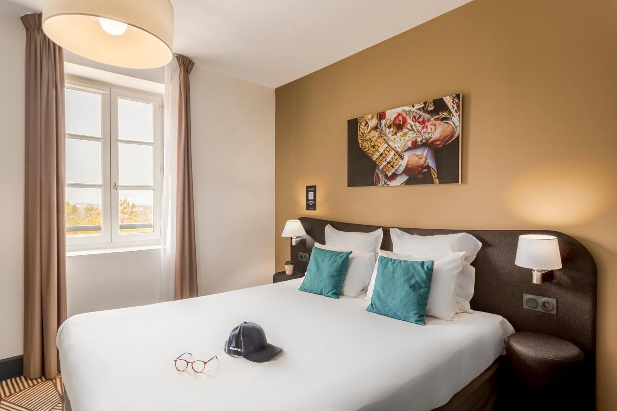 Aparthotel Appart'city Collection Arenes 4*